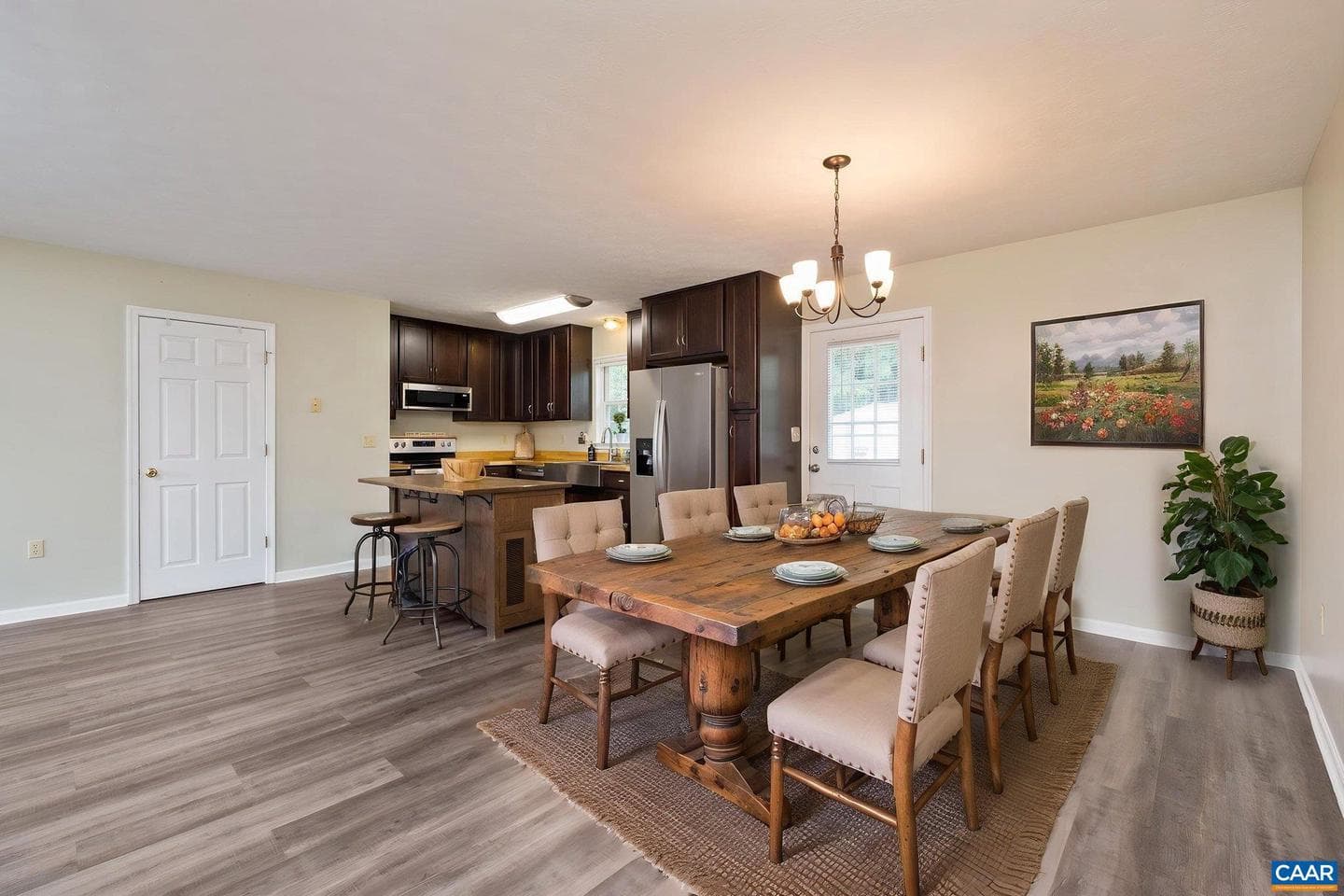 537 Edwardian Ln photo 15