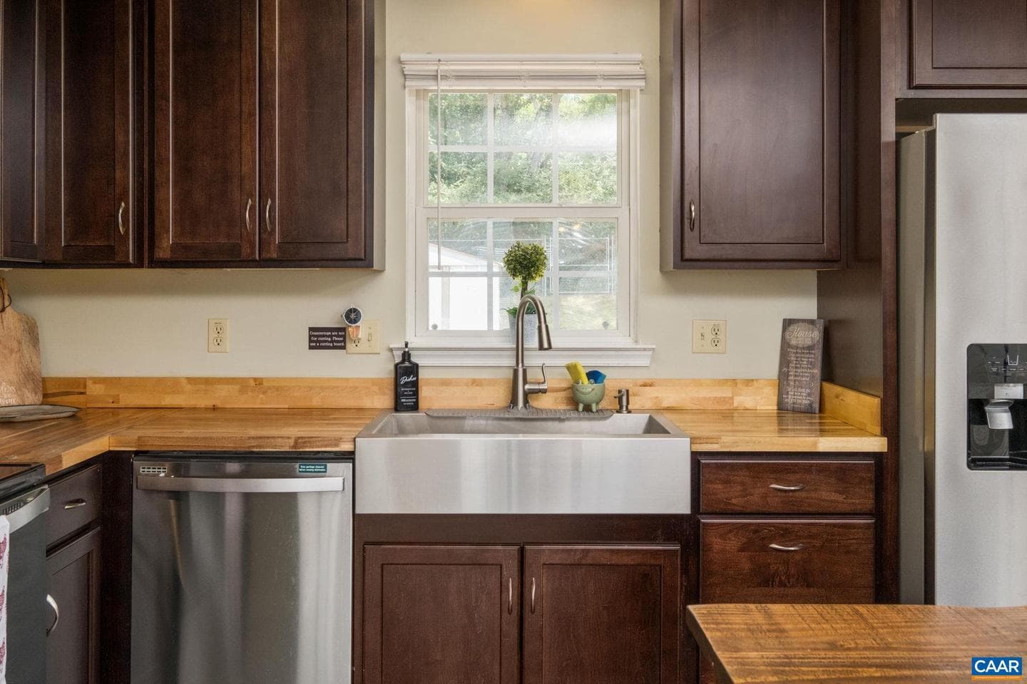 537 Edwardian Ln photo 7