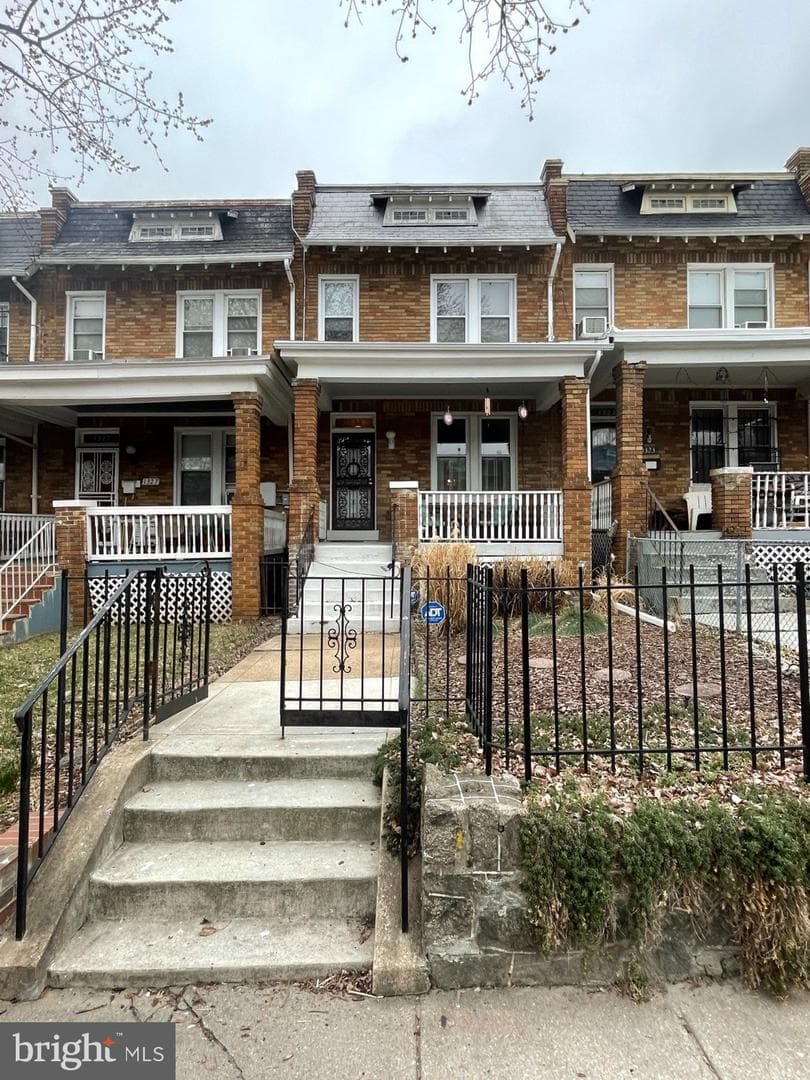 1325 Queen Street NE, Washington
