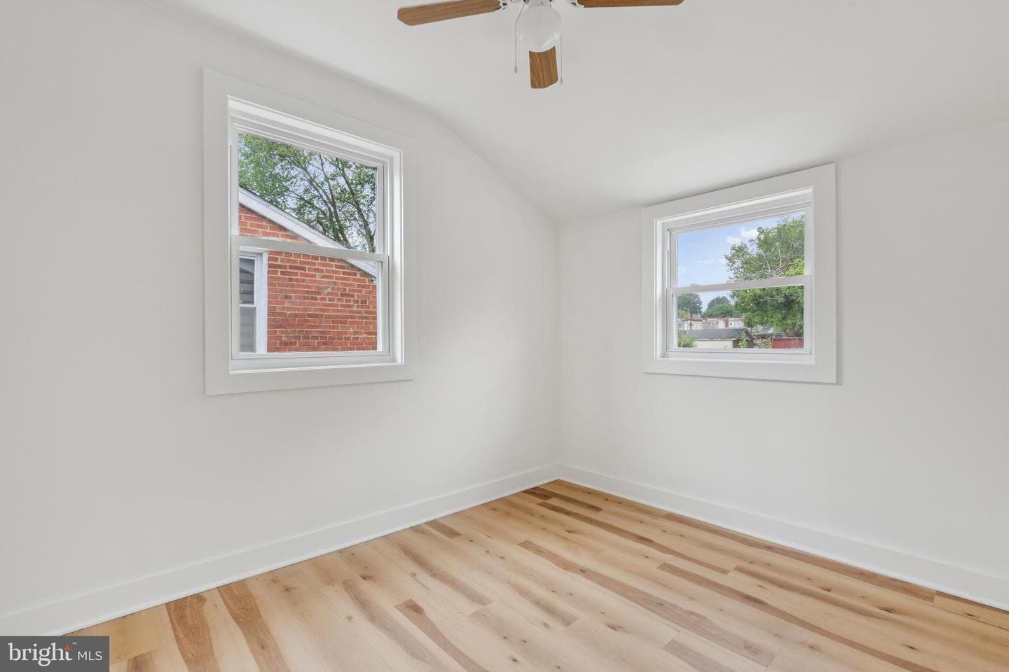 24 55th Street NE photo 7