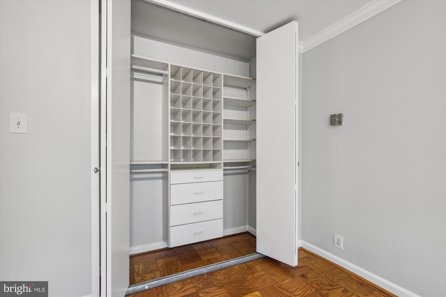 4201 Cathedral Avenue NW #507w photo 21