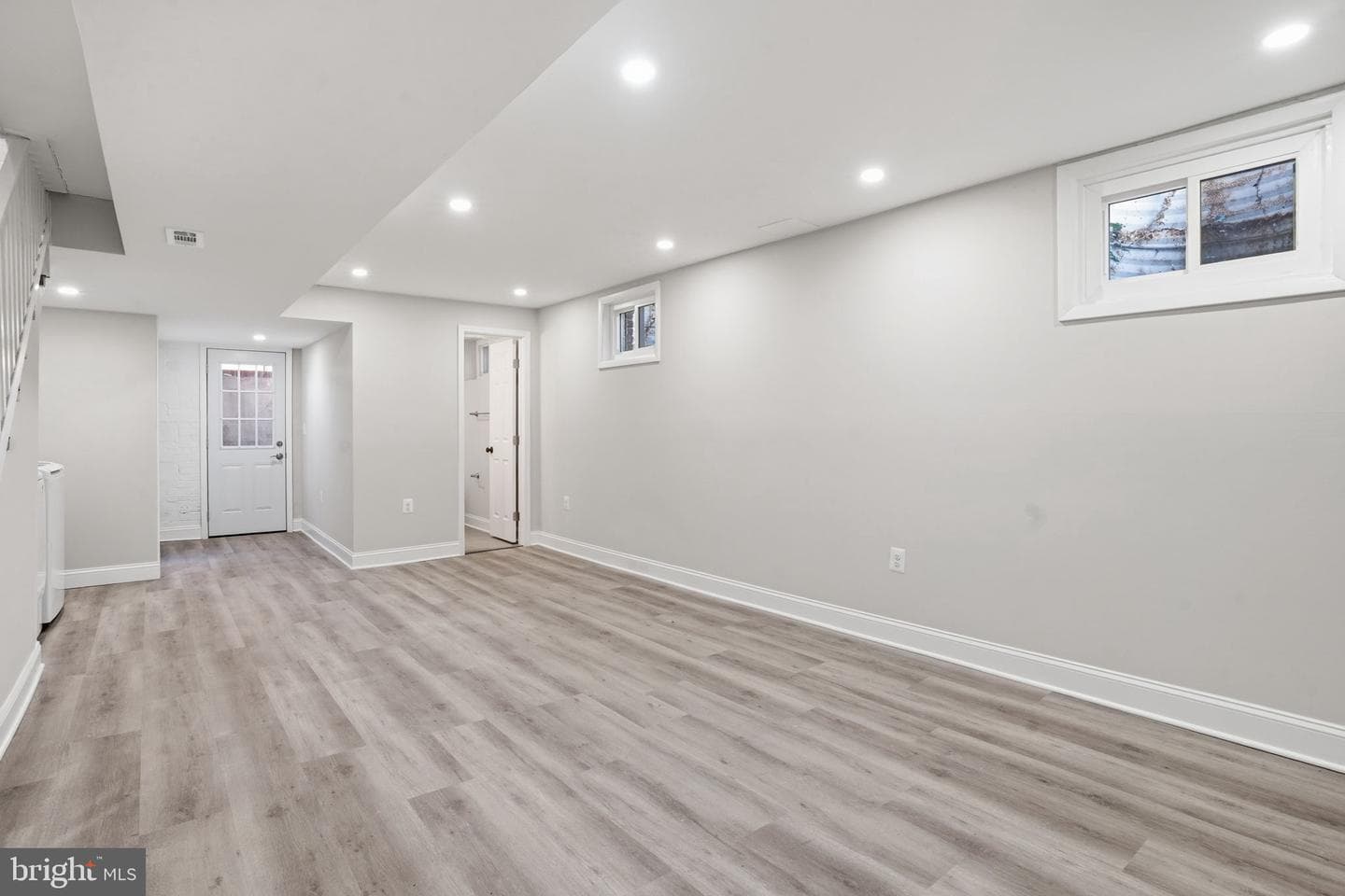 5916 8th Street NE photo 27