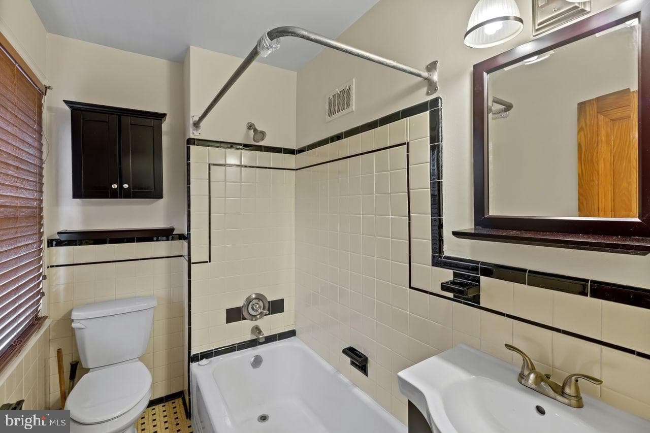 708 Underwood Street NW photo 30