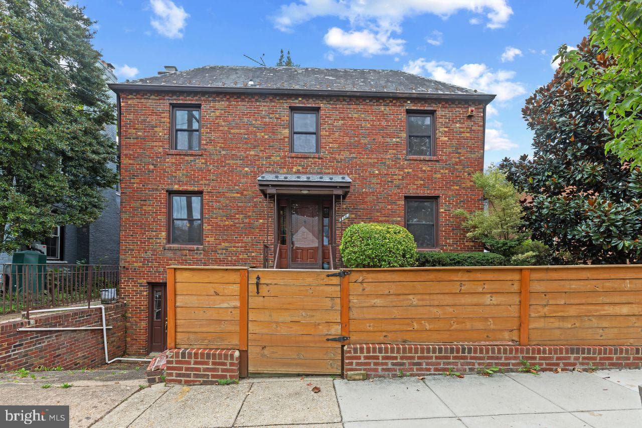 708 Underwood Street NW photo 8