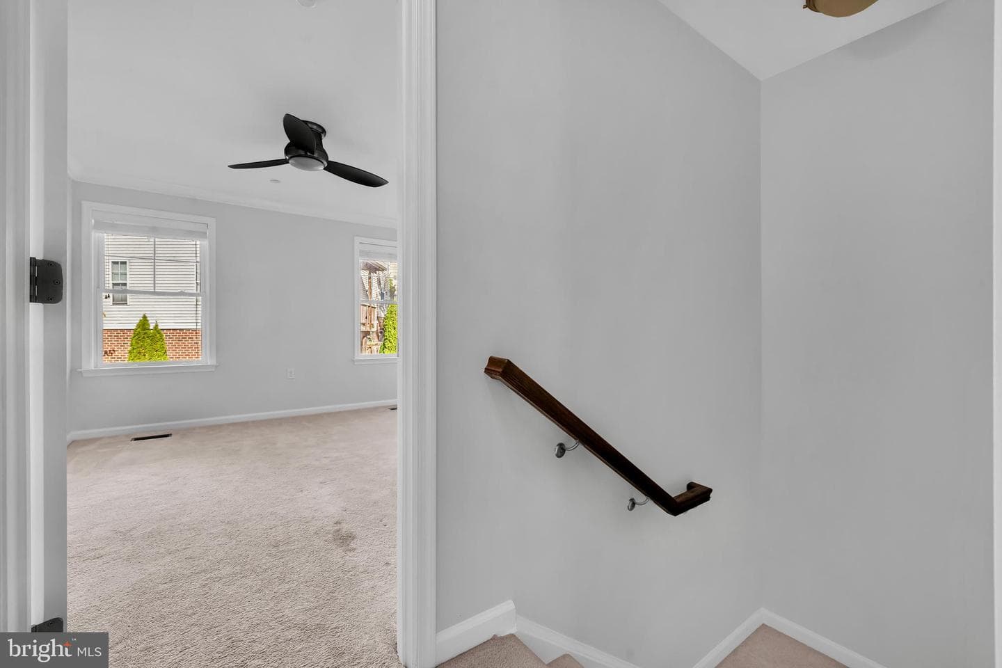 437 Woodcrest Drive SE photo 17