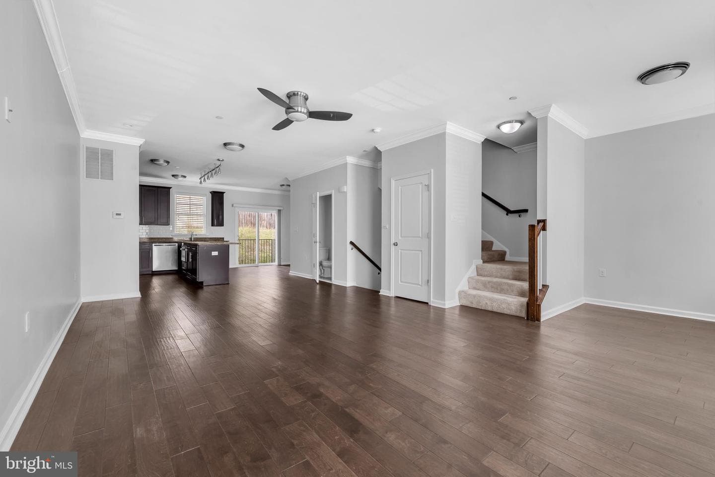 437 Woodcrest Drive SE photo 23