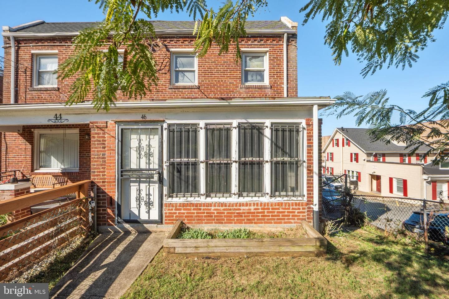 46 Burns Street NE