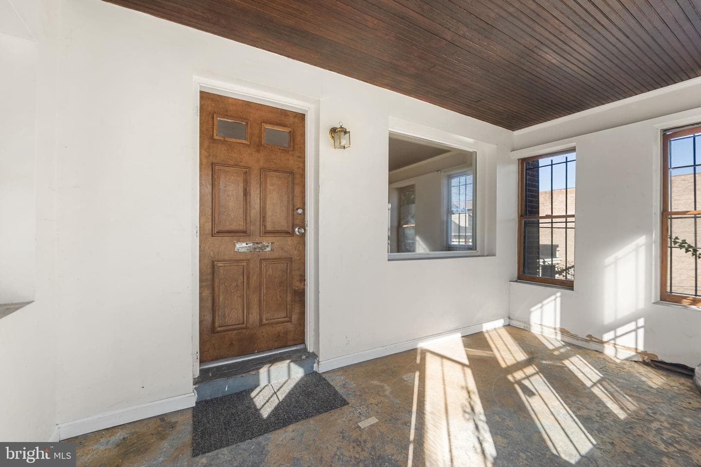 46 Burns Street NE photo 2