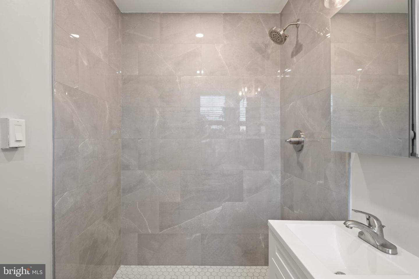 2456 20th Street NW #507 photo 35