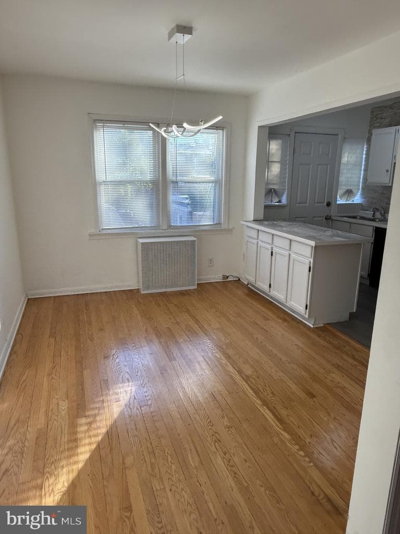 1343 Queen Street NE photo 5
