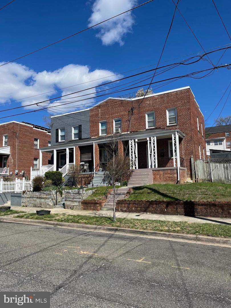 1626 Fort Dupont Street SE photo 3