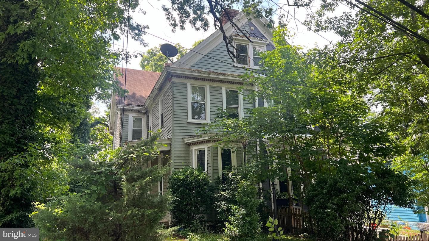 1241 Perry Street NE photo 3