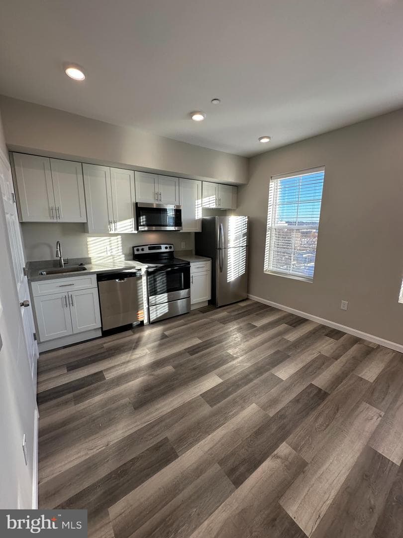 1812 H Place NE #409 photo 3