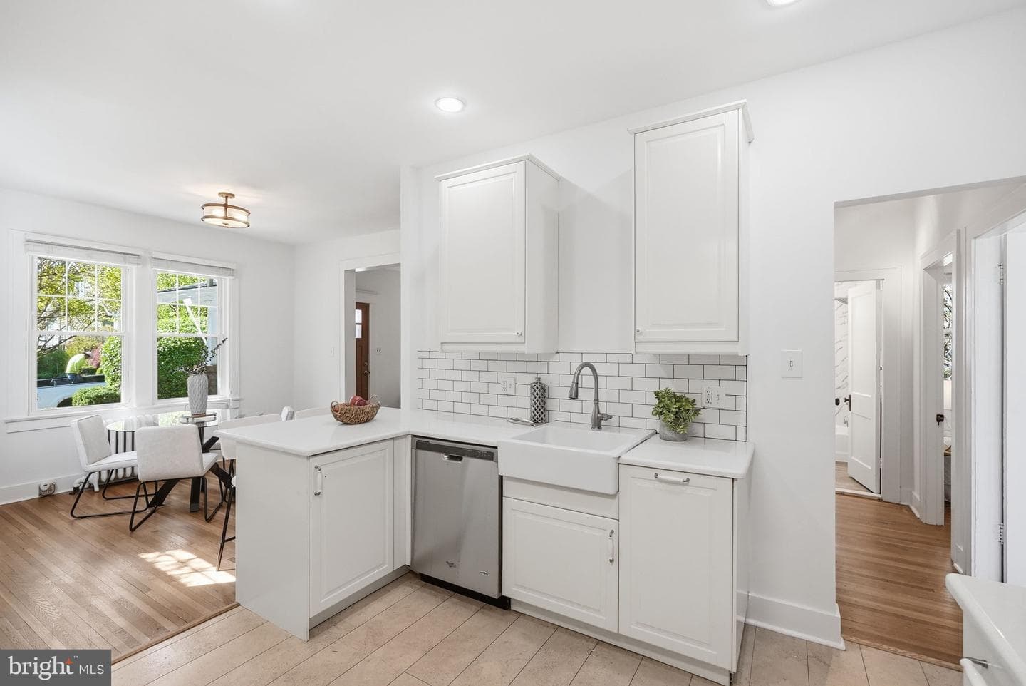 1612 Newton Street NE photo 15