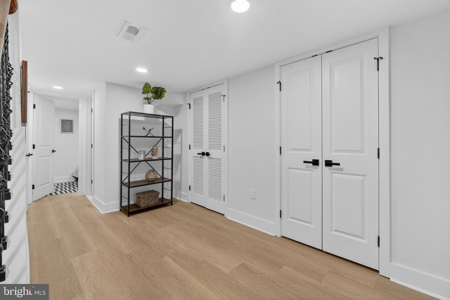 840 Division Avenue NE photo 17
