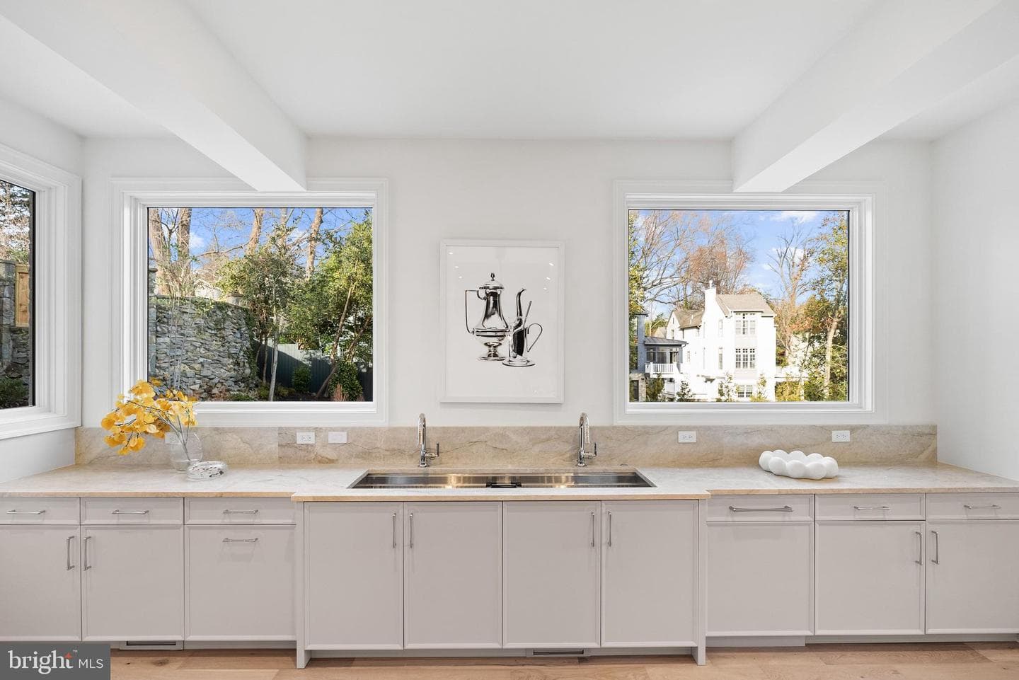 4433 Cathedral Avenue NW photo 8