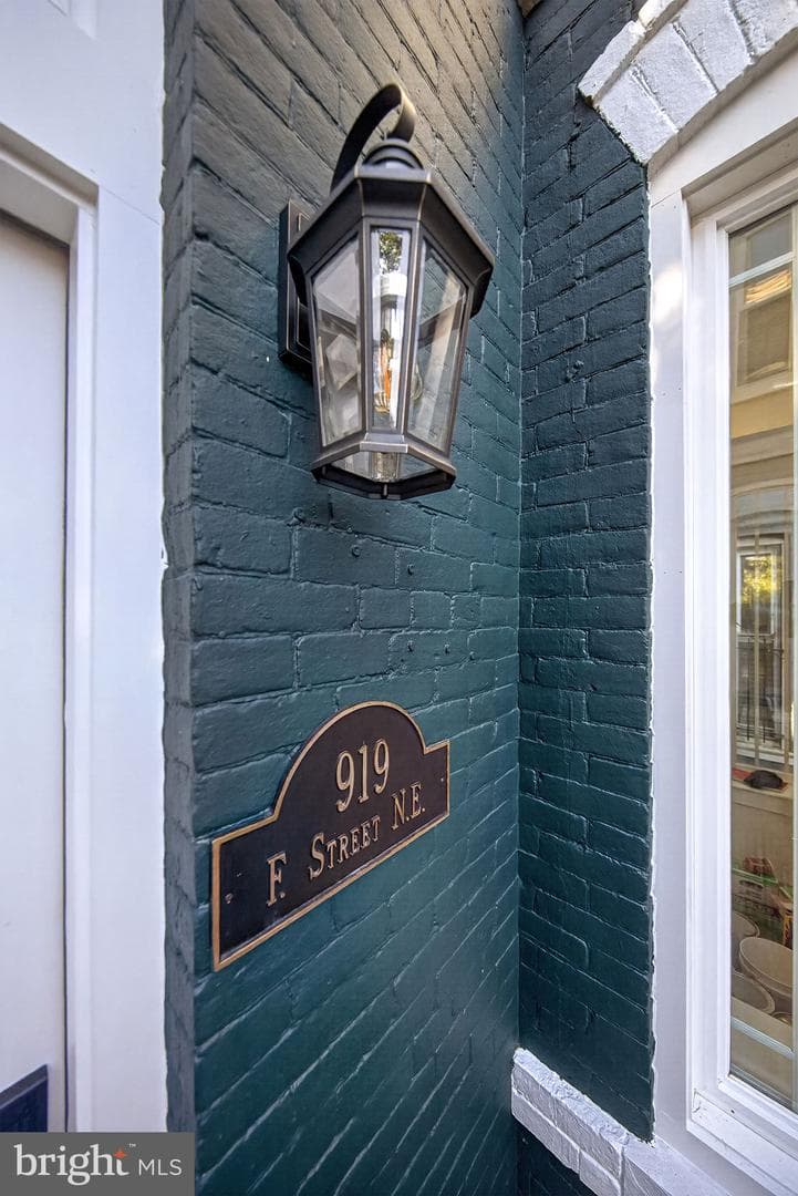 919 F Street NE photo 38