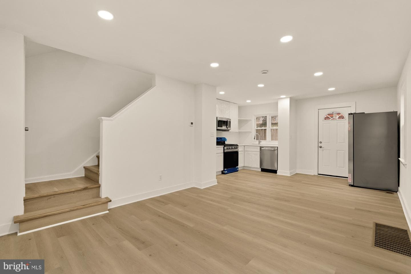 4620 B Street SE photo 3