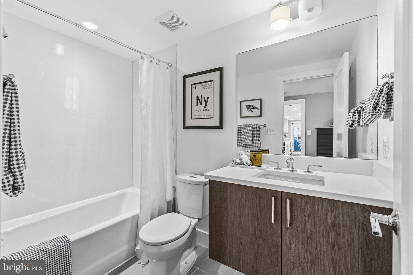 2012 NW Kalorama Road NW #8 photo 22