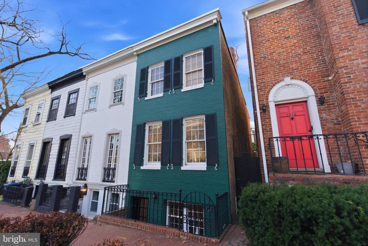 1610 33rd Street NW
