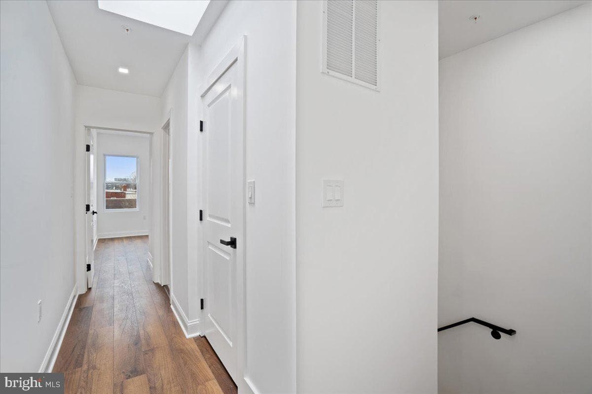 1538 Levis Street NE photo 36