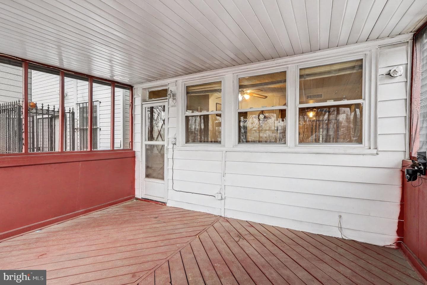 637 Hamilton Street NW photo 15