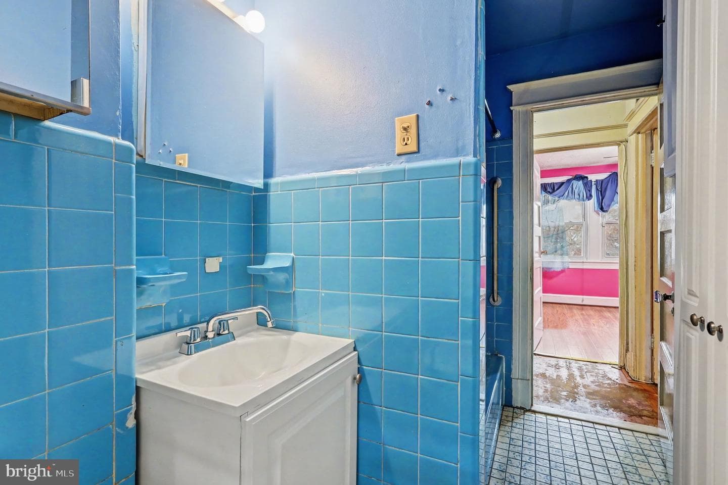 637 Hamilton Street NW photo 32