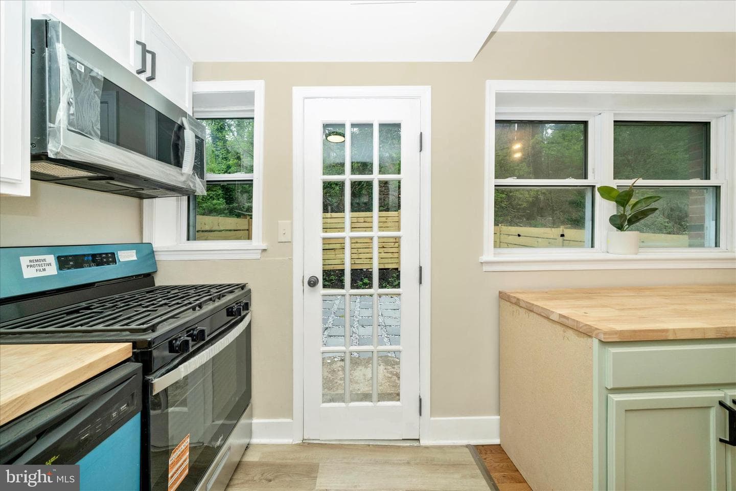 5045 Sheriff Road NE photo 14