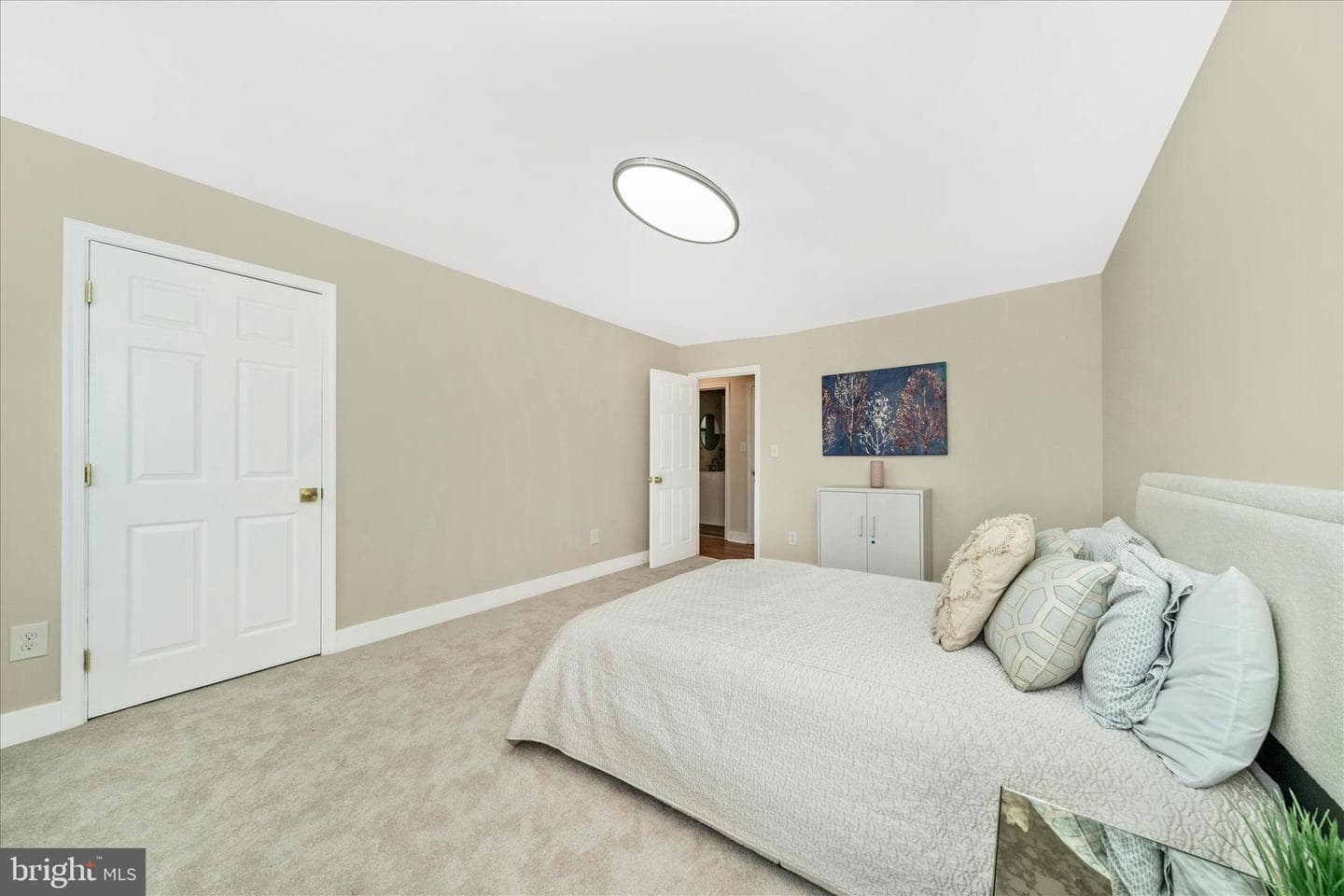 5045 Sheriff Road NE photo 18