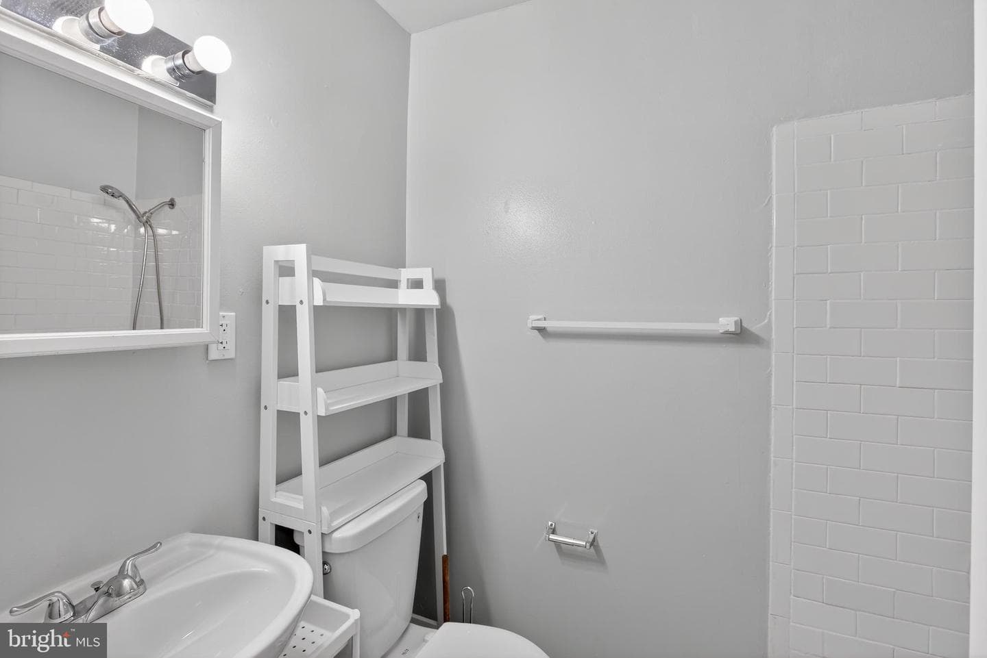 1305 Orren Street NE photo 15