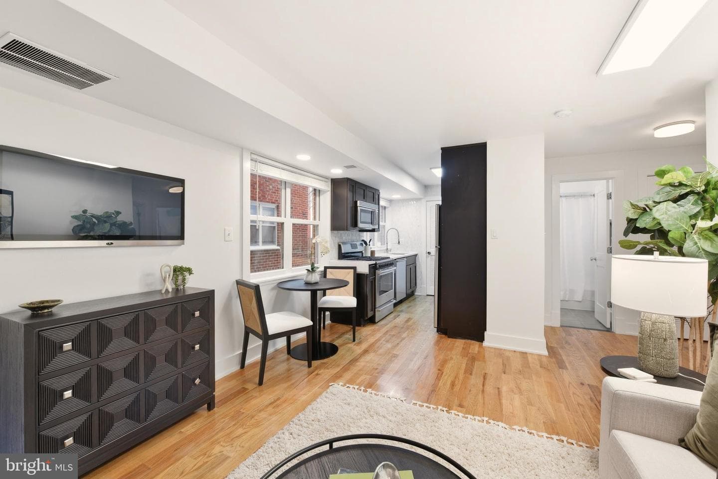 626 Independence Avenue SE #103 photo 16
