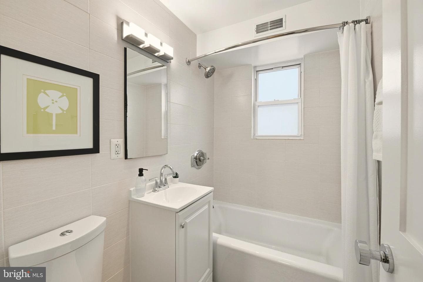 626 Independence Avenue SE #103 photo 34