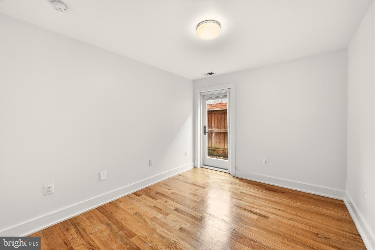 626 Independence Avenue SE #103 photo 40