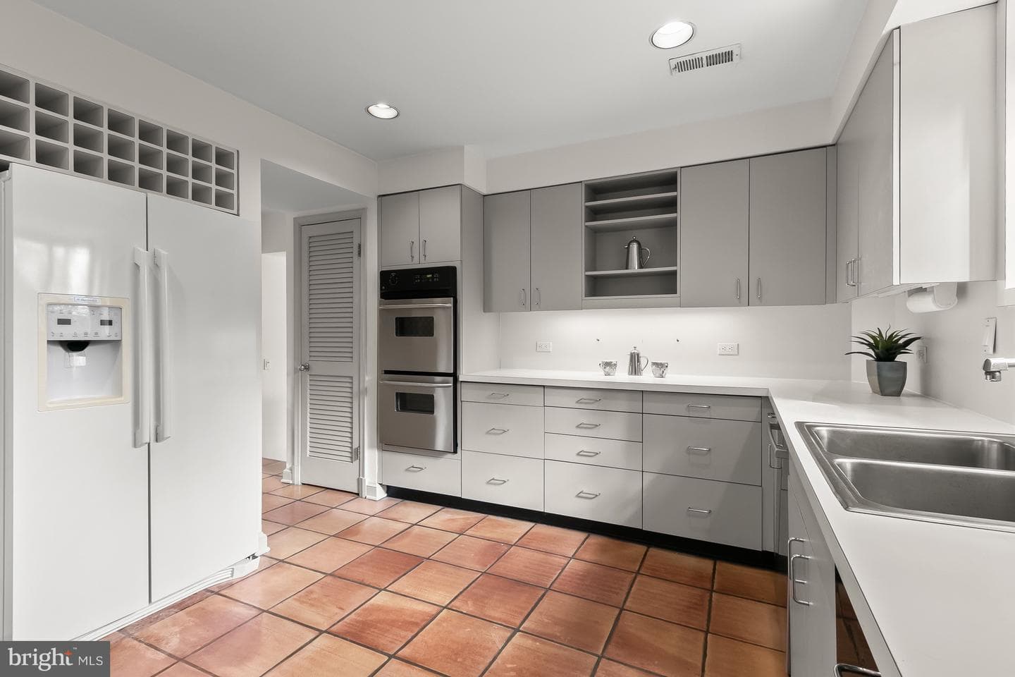 2400 44th Street NW photo 23
