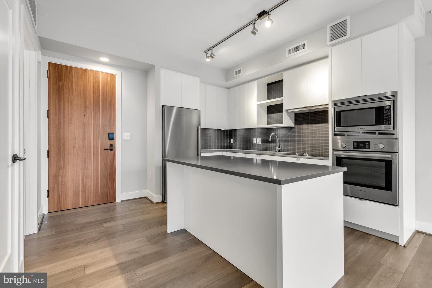 1300 4th Street SE #507 photo 9