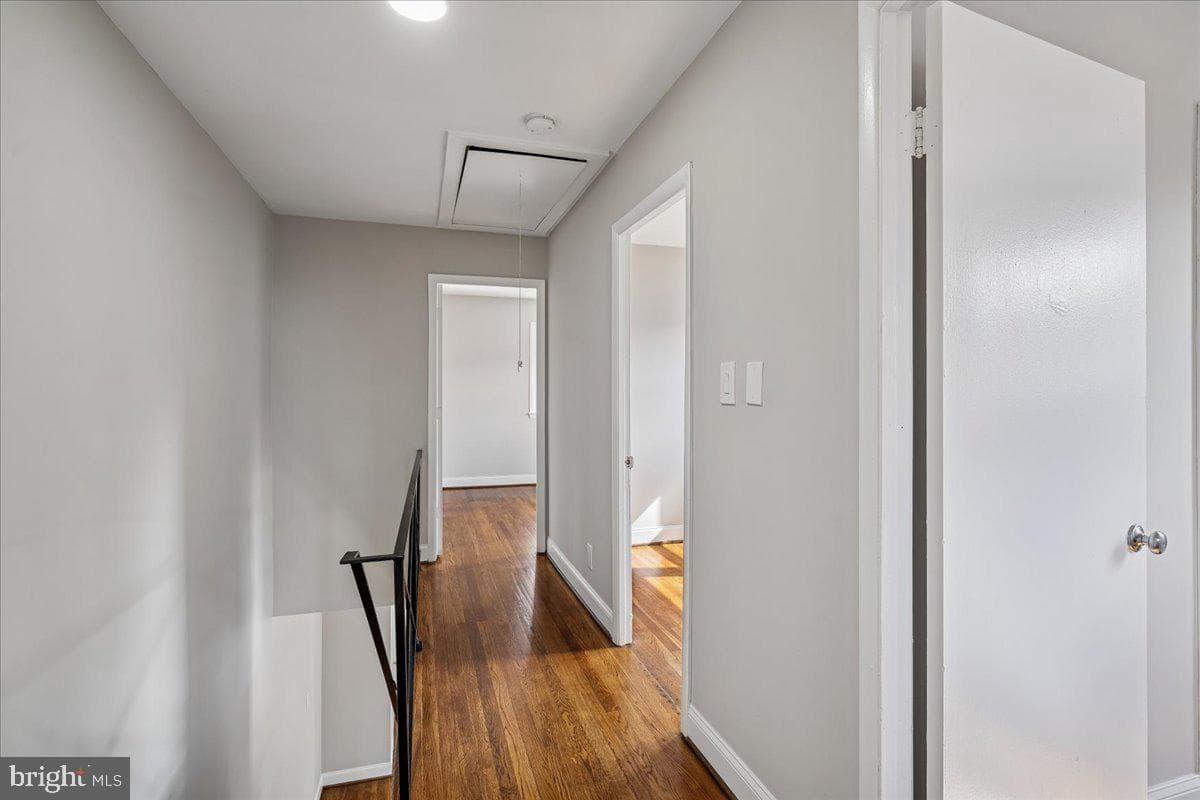 725 Croissant Place SE photo 17