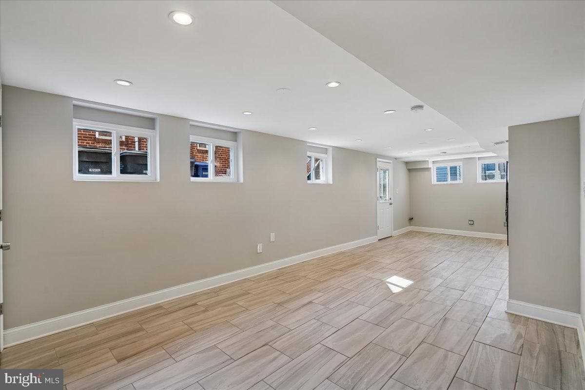 725 Croissant Place SE photo 25