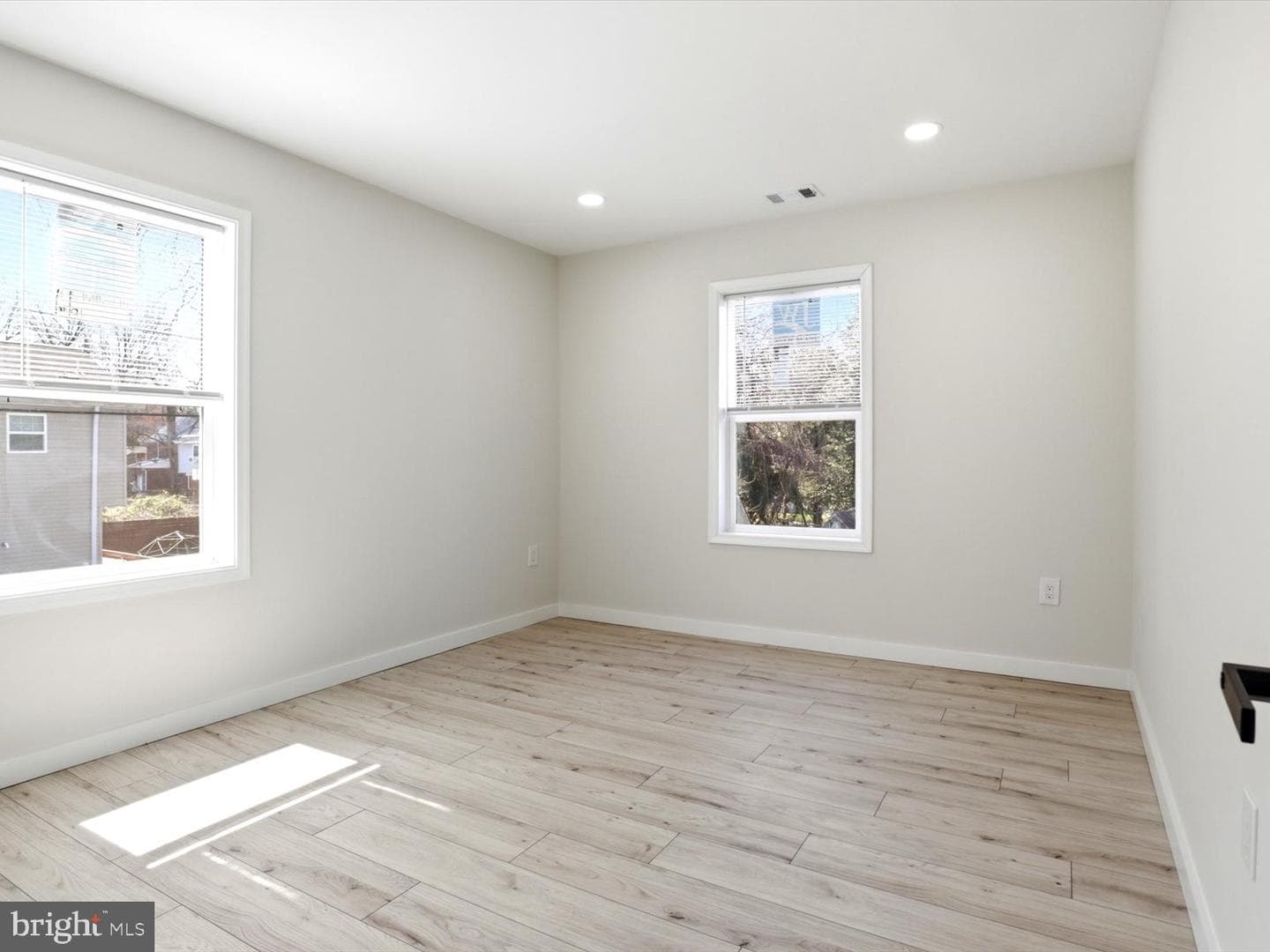 3127 G Street SE photo 25