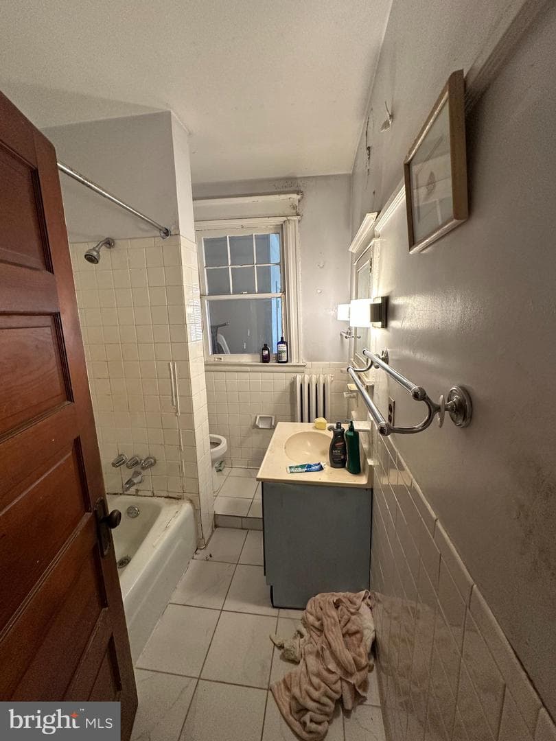 1122 Holbrook Street NE photo 20