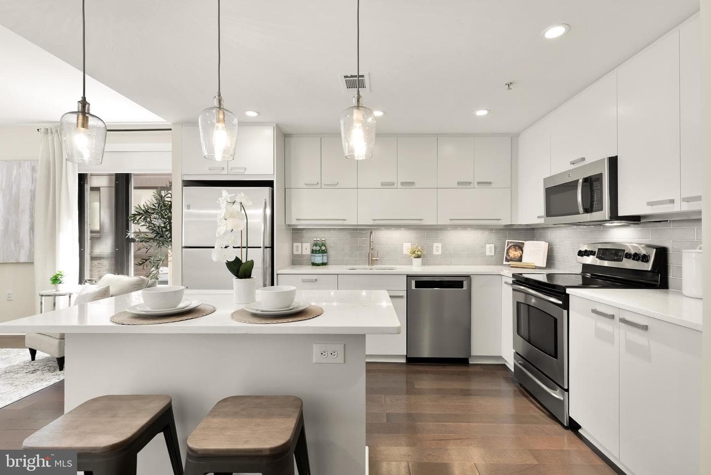 1010 Massachusetts Avenue NW #211 photo 3