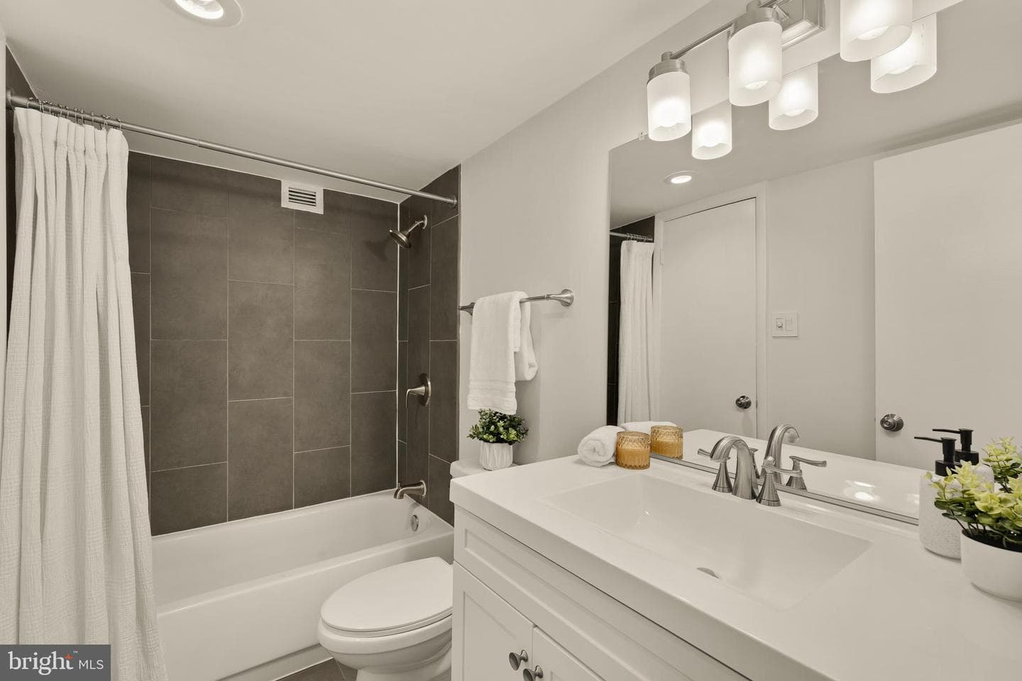 1301 20th Street NW #817 photo 13