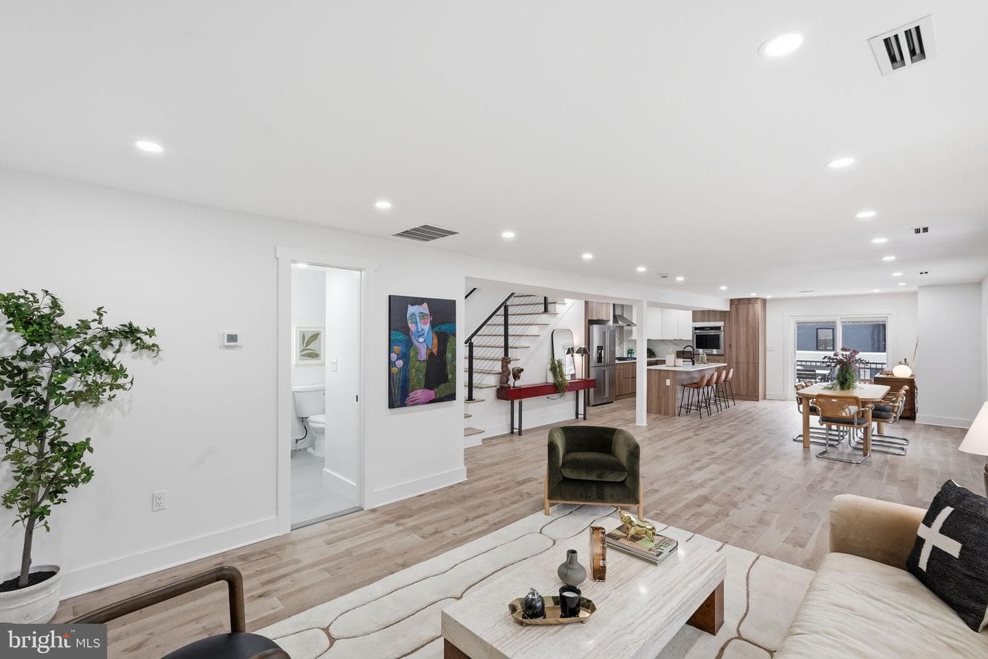 1355 Longfellow Street NW photo 5