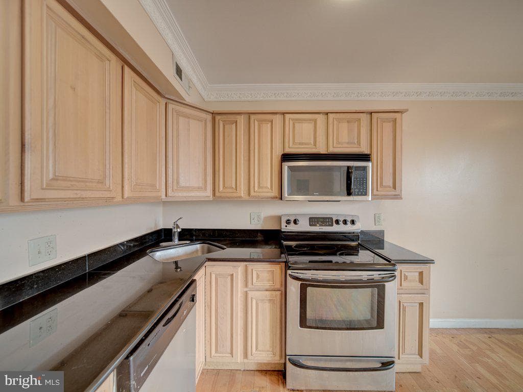 4325 Halley Terrace SE #201 photo 17