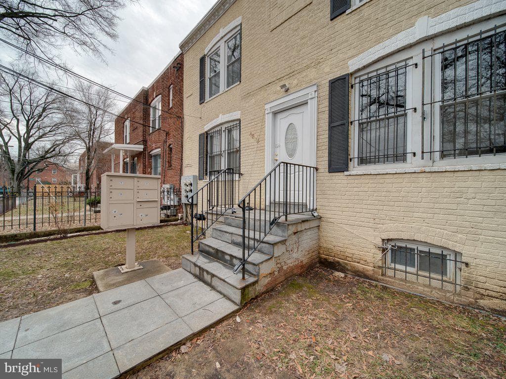 4325 Halley Terrace SE #201 photo 6