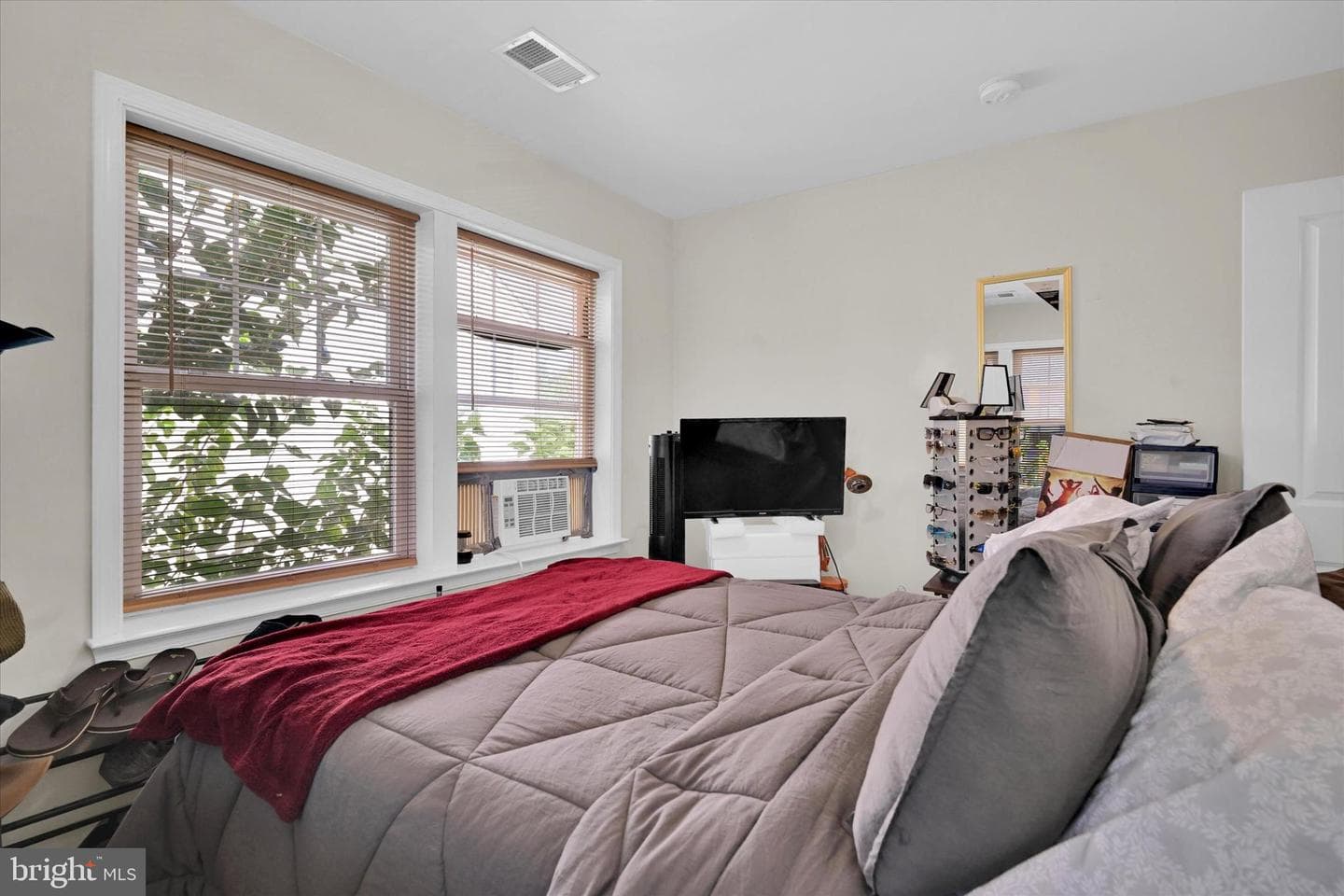 2380 Elvans Road SE photo 21