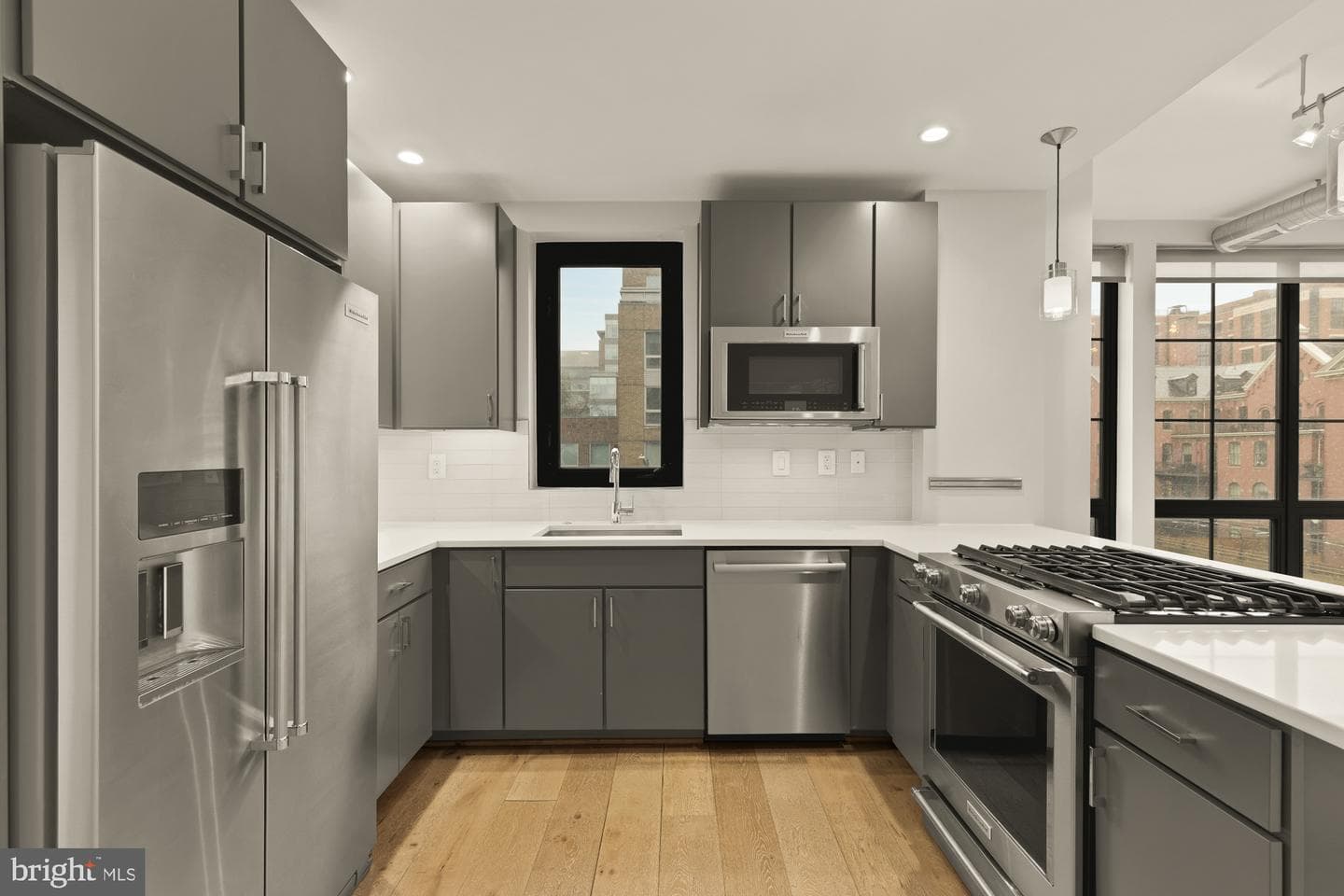 301 H Street NE #305 photo 10