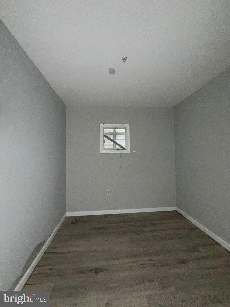 883 Barnaby Street SE photo 39