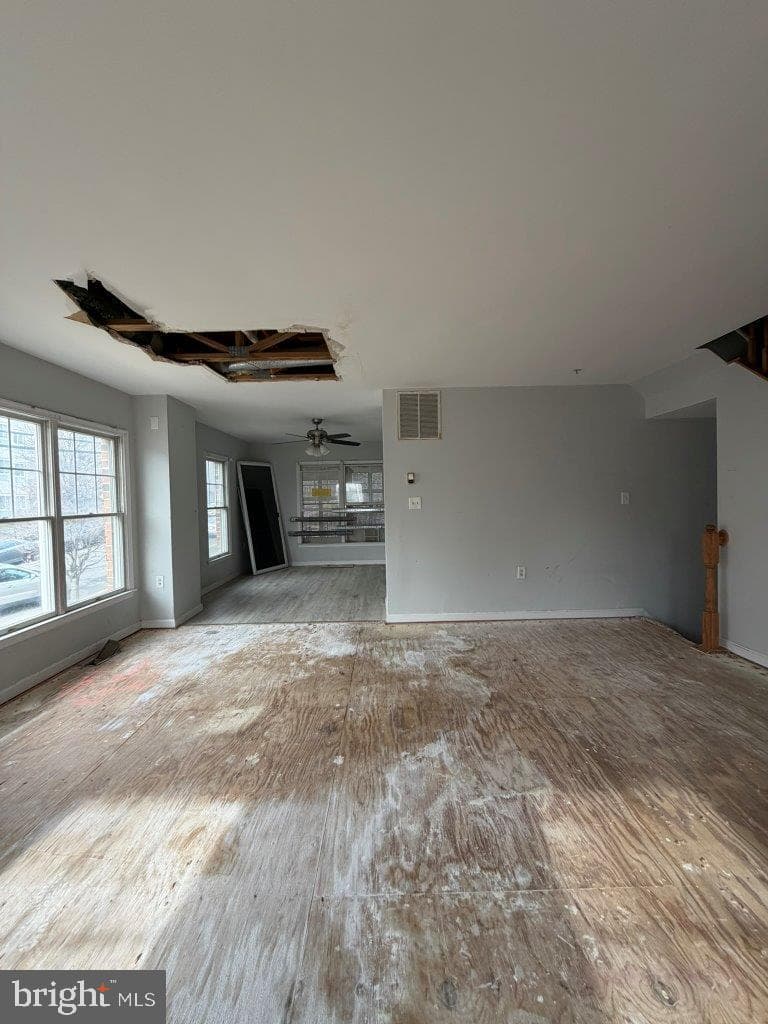 883 Barnaby Street SE photo 8