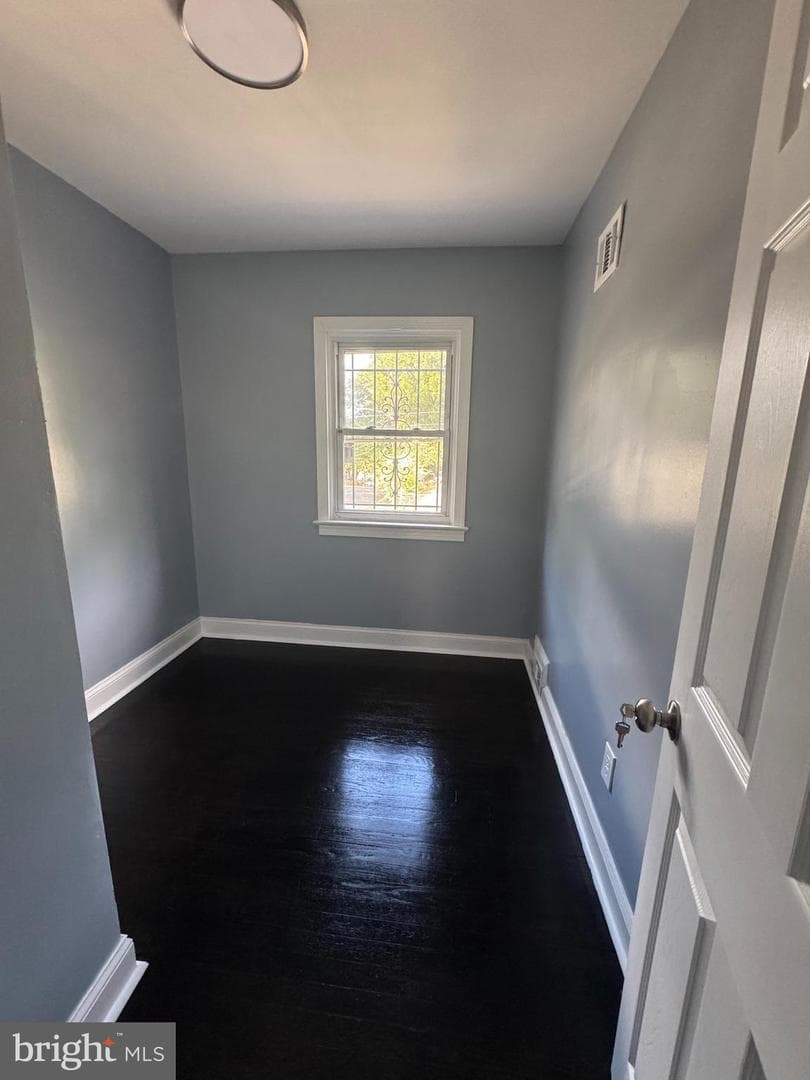 4623 Jay Street NE photo 22