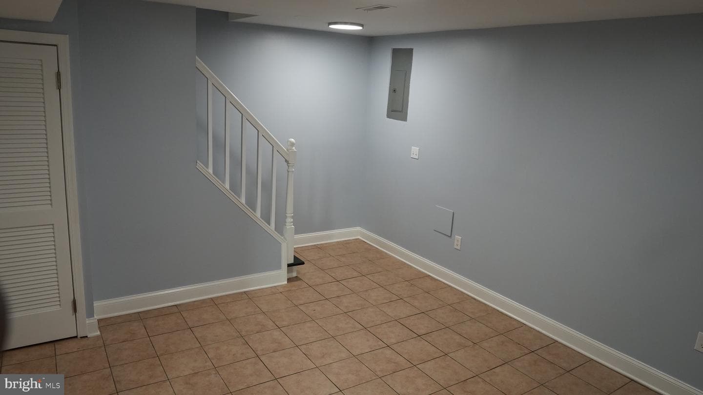 4623 Jay Street NE photo 27